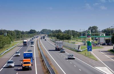 File door isolatiemateriaal op A30 bij Ede