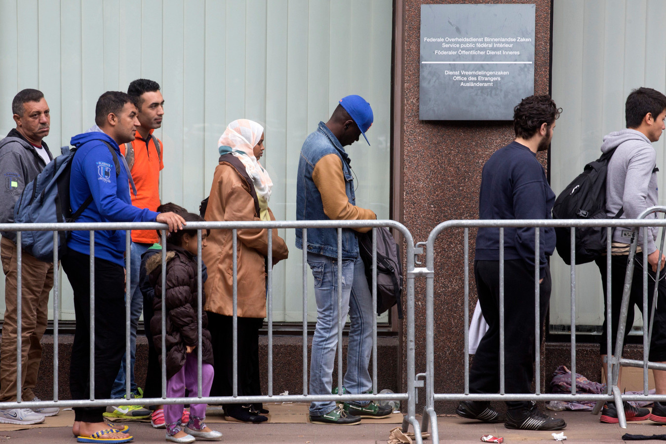 Dienst Vreemdelingenzaken Vraagt 0 Mensen Morgen Terug Te Komen Foto Hln Be