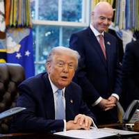Gianni Infantino wil WK voetbal verder commercialiseren en kijkt daarvoor naar investeerders uit Trump-entourage