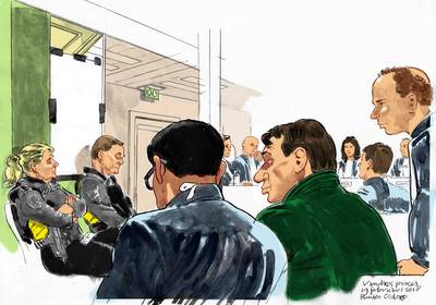 Willem en Astrid Holleeder scheldend tegenover elkaar in de rechtbank