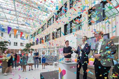 Medicijn voor student die gek wordt van zijn mobieltje: een app en een wekker