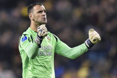 Vitesse wil doelman Eduardo definitief aantrekken