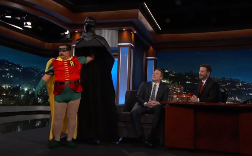 Ben Affleck neemt voorgoed afscheid van Batman-kostuum bij Jimmy Kimmel