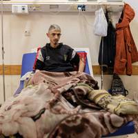 Deze Gazanen hopen eindelijk medische hulp in het buitenland te krijgen: ‘We wachten op die ene kans om haar leven te redden’