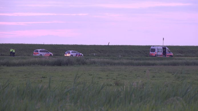 Politie neemt nog eens drie auto's in beslag na dood Groot onderzoek na vondst auto van vermoedelijk vermiste