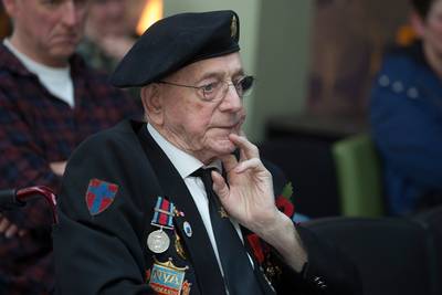 Oorlog brengt nog altijd emoties boven bij Doetinchemse Engelman Bill (95)
