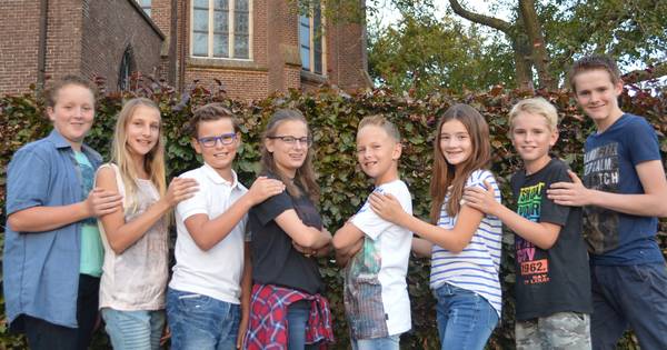 Toneelgroep Zoeklicht speelt 'Alle begin is moeilijk' in Elshout