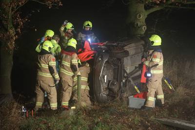 Vrouw drie kwartier bekneld in auto na ongeluk op de A348 bij Ellecom