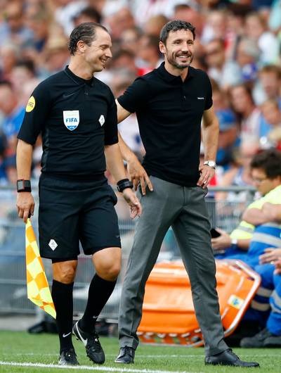 Van Bommel begrijpt wel dat Ajax als favoriet wordt gezien