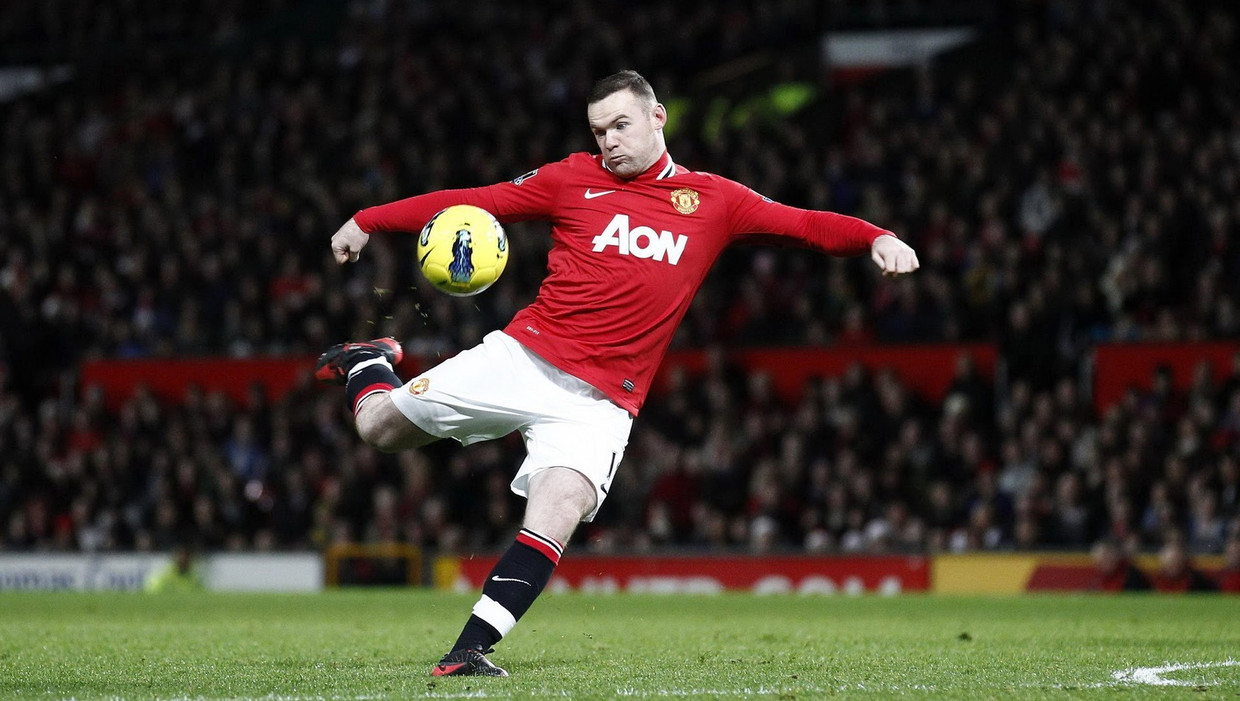 Thuis een gehaktbal eten, dat is Wayne Rooney ten voeten ...