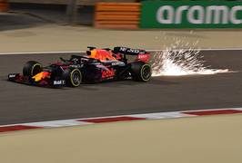 Verstappen maakt hoge verwachtingen waar met pole in Bahrein