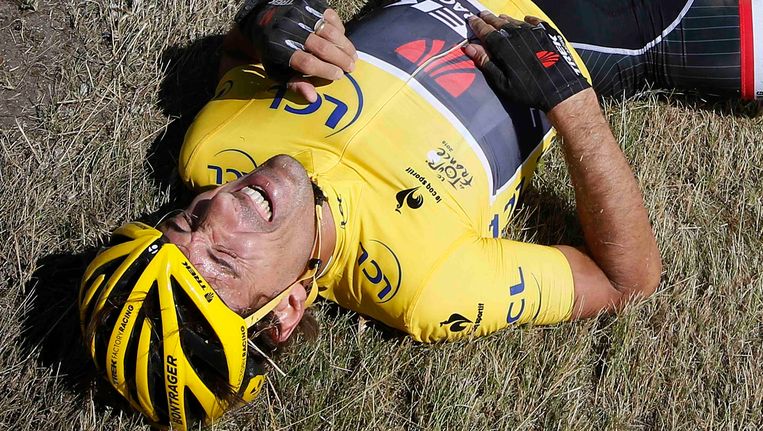 Tourblog Cancellara Finisht Met Gebroken Ruggenwervels De Volkskrant