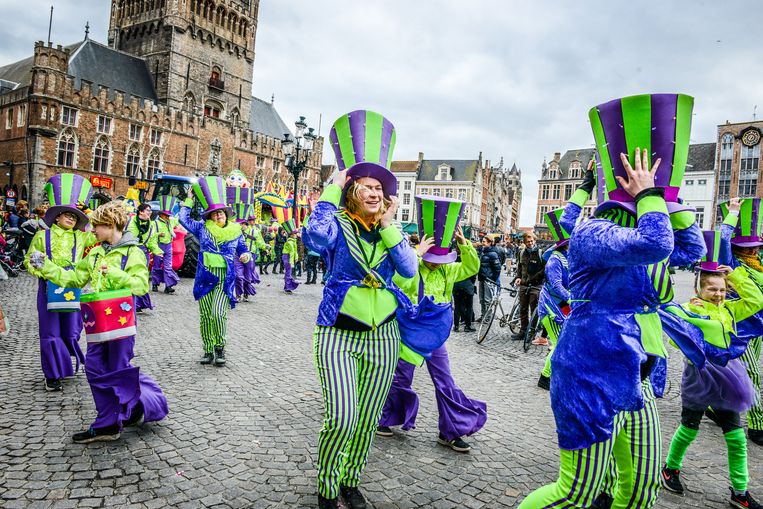 IN BEELD. Carnaval in Brugge “Het leukste? Confetti gooien naar toeristen” Brugge Regio HLN