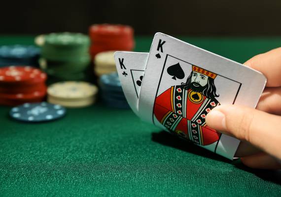 Het geldgeheim van Ria (63): “Mijn man denkt dat ik naar yoga ga, maar ik ga stiekem naar het casino”