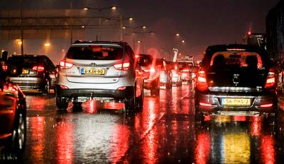 Windstoten en regen: VID spreekt van drukste spits van 2017