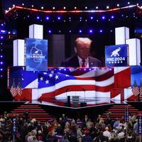Trump kondigt ongebruikelijk partijcongres Republikeinen aan voor tussentijdse verkiezingen • Regering schrapt beperkingen op krachtigste AI-modellen van Anthropic
