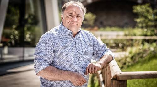 Virologen niet opgetogen over komst niet-Europese toeristen: “Het is een gevaar”