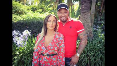 Michael rijdt 'als een gek' naar Den Haag en Bridget heeft koele date