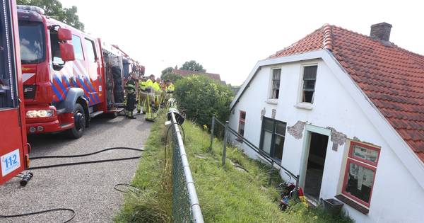 Woningbrand tijdens kluswerkzaamheden in Rossum | 112 - BD.nl