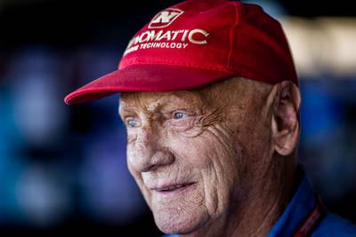 Lauda vindt beslissing belachelijk: 'Dit is de slechtste beslissing ooit'