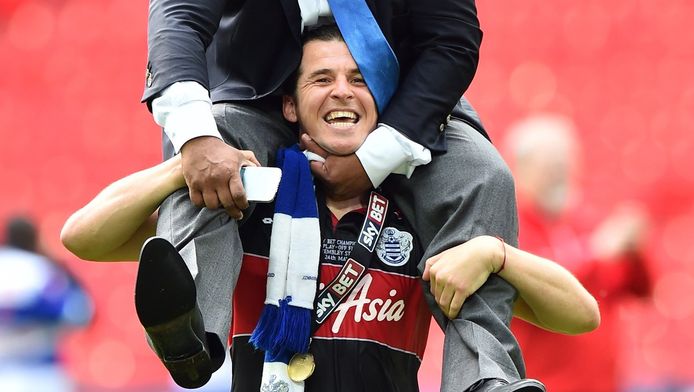 Enfant terrible Joey Barton neemt het op voor Suárez ...
