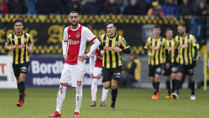 Dramatisch seizoen Ajax compleet na verlies tegen Vitesse | Nederlands voetbal | AD.nl