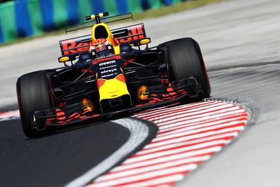 LIVE: Ricciardo valt uit, vierde tussentijd Verstappen