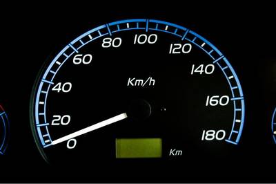 14-jarige rijdt Mercedes van vader total loss in Duitsland