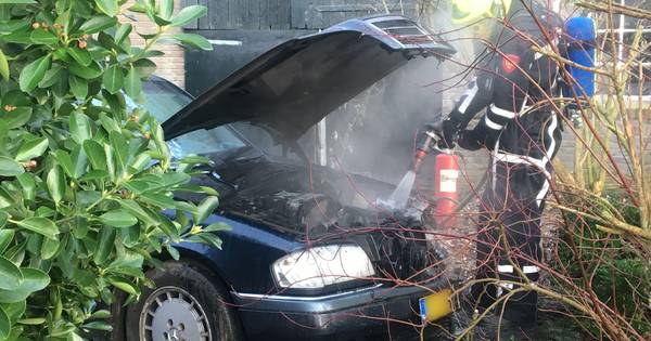 Autobrand in Weurt snel geblust