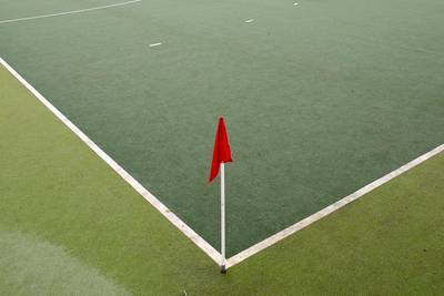 Hockeyclub waarschuwt leden niet alleen naar club te fietsen