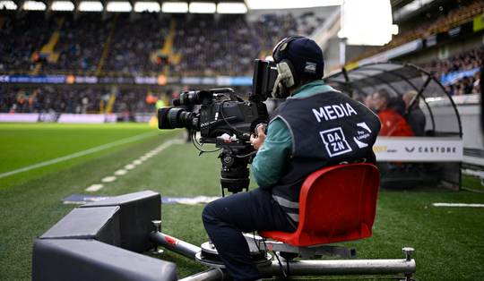 Arbitrage dwingt DAZN tot uitzenden en betalen Belgisch voetbal tot einde seizoen