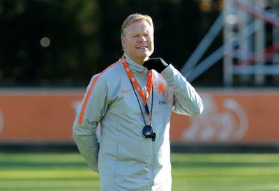 Koeman traint met vrolijke en fitte groep