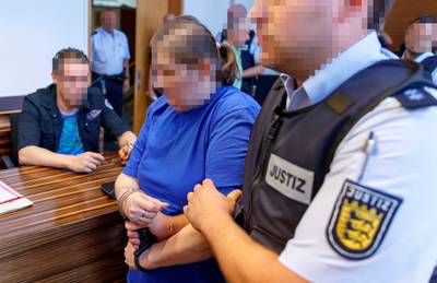 Moeder 'verkoopt' zoon op internet aan pedofielen