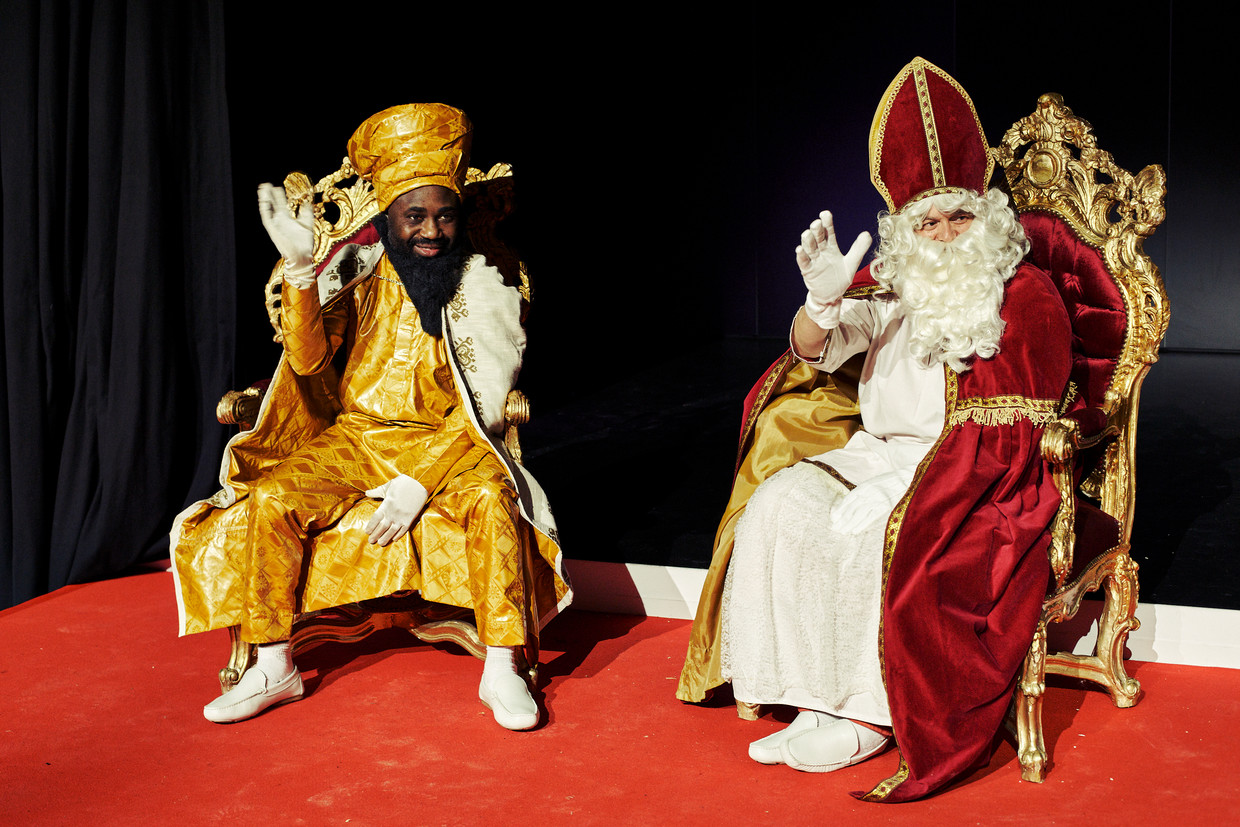 Fonkelnieuw Sint-Mauritius ontmoet Sinterklaas: kan zwarte Sint Zwarte Piet DJ-37