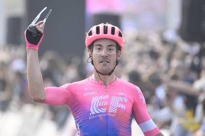 Bettiol opent palmares met zege in monument: ‘Ik geloof het niet’