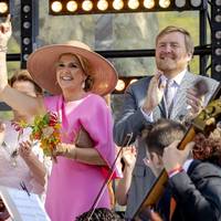 Zien: déze beelden van de dansende koning op Koningsdag