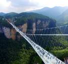 Chinese provincie sluit alle glazen bruggen na dodelijke ongelukken 