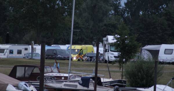 Hulpdiensten met spoed naar camping in Appeltern na melding van schietpartij .